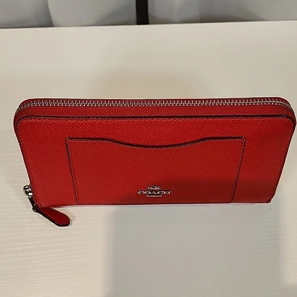 Coach Accordian Zip Wallet - Picture 2 of 9